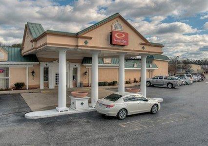 Econo Lodge Inn & Suites Лъмбъртън Екстериор снимка